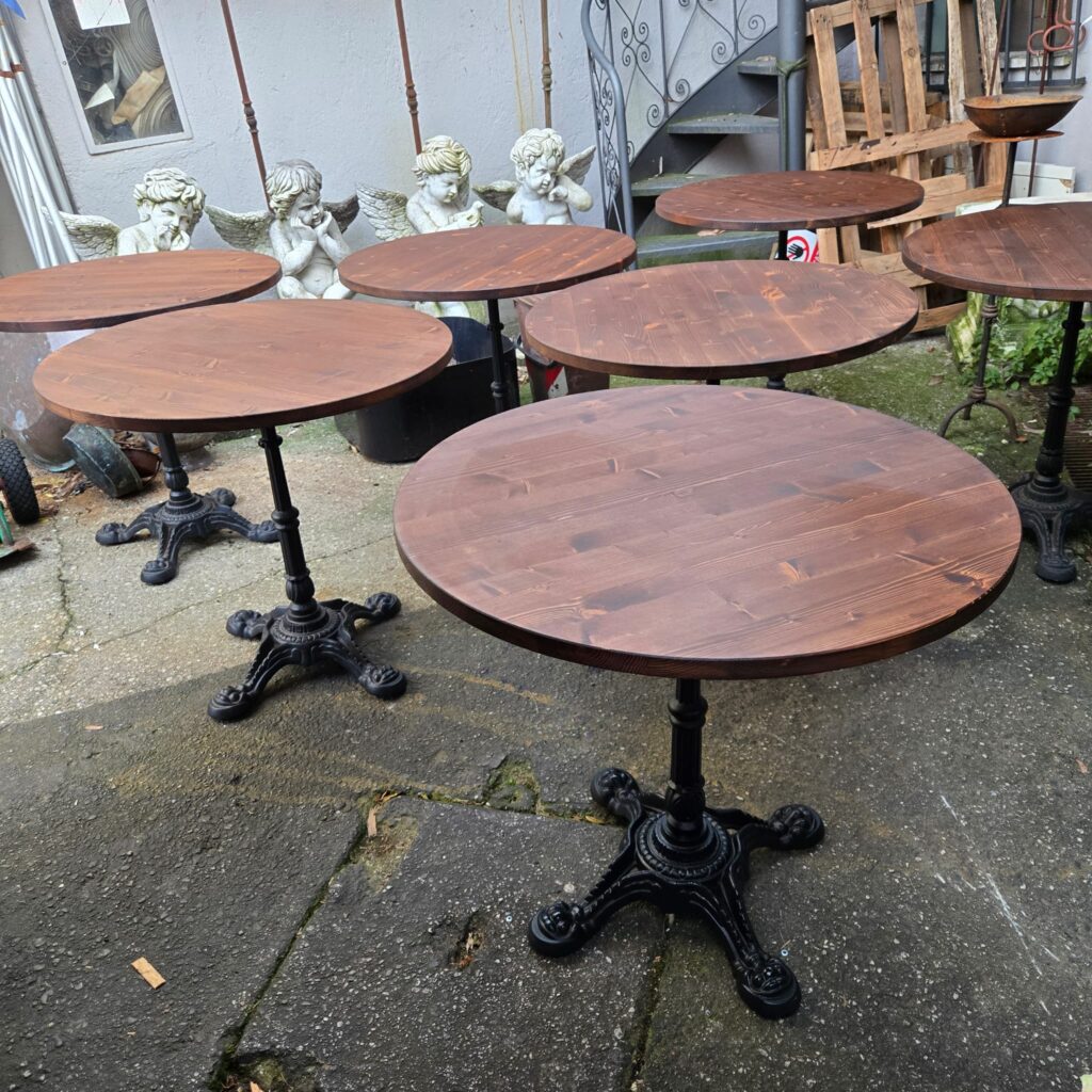 tavolino da bar con base in ghisa e piano da 80 cm in legno