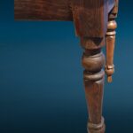 Tavolo rustico in larice massello di fine Ottocento con cassetto centrale