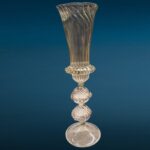 Bicchiere veneziano in vetro soffiato lavorato a mano con piccola foratura alla base