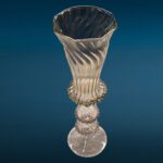 Bicchiere veneziano in vetro soffiato lavorato a mano con piccola foratura alla base