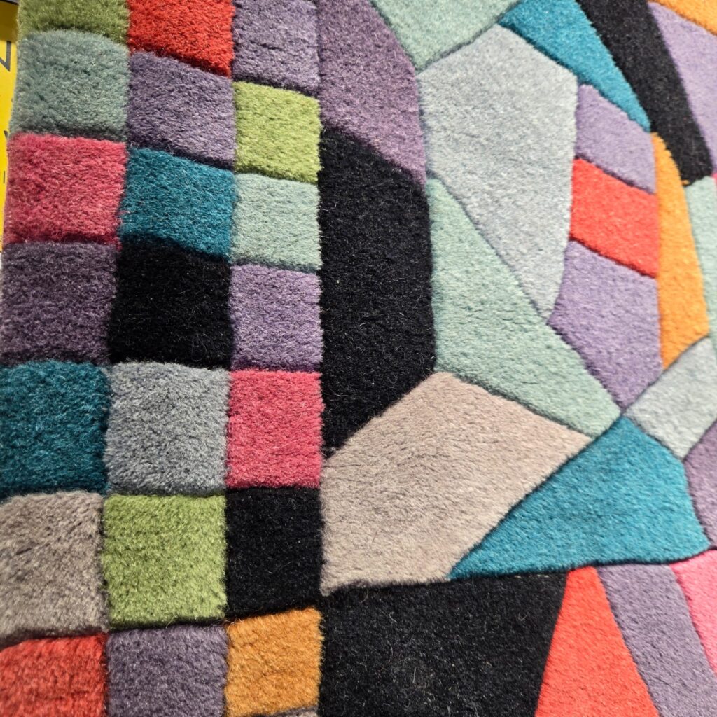 Tappeto Missoni Festival multicolore 170x240 in lana con lavorazione scolpita a formelle