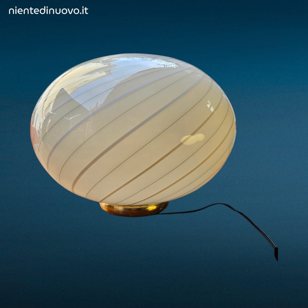 Lampada da appoggio in vetro di Murano a spirale anni 60 formato grande