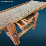Tavolo da falegname in legno con due morse integrato per lavorazioni artigianali