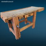 Tavolo da falegname in legno con due morse integrato per lavorazioni artigianali