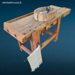 Tavolo da falegname in legno con due morse integrato per lavorazioni artigianali