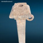 41556_3.jpg Paletti dissuasori in ghisa vintage con ganci portacatena privi di capitello