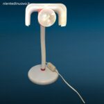 Lampada da tavolo Targetti anni 70 design italiano orientabile