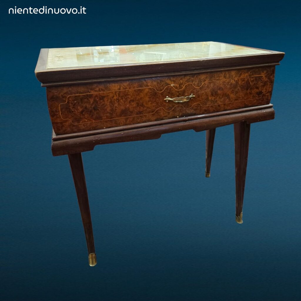 Coppia di comodini anni 60 con vetro originale e cassetto