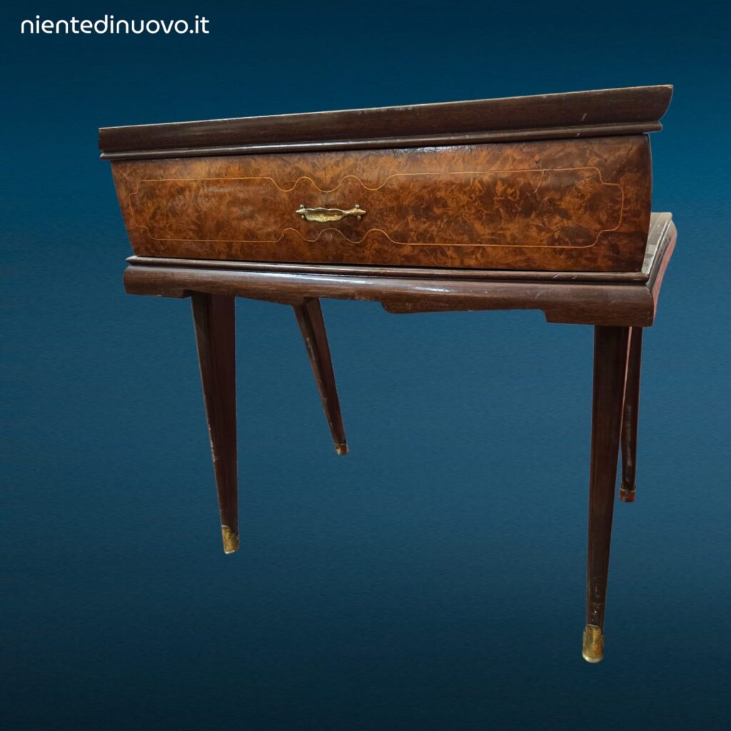 Coppia di comodini anni 60 con vetro originale e cassetto