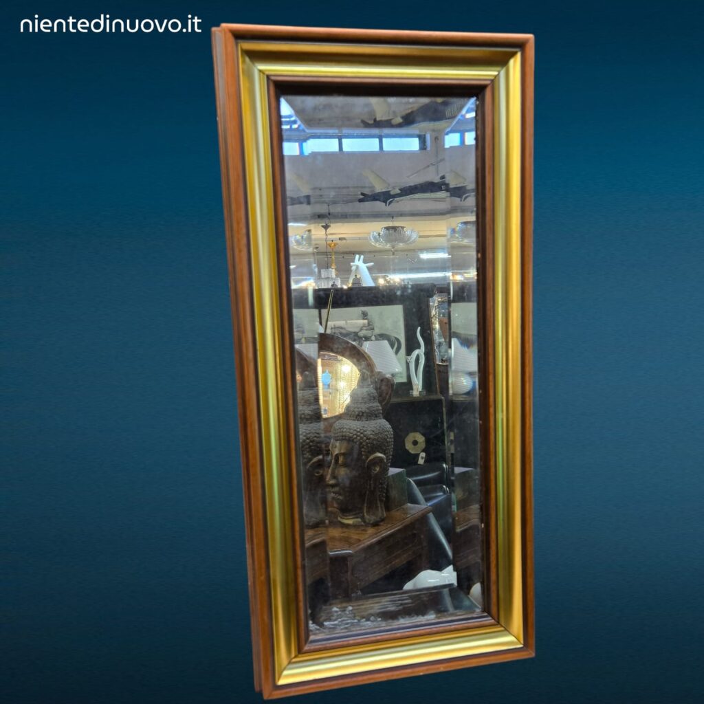 Specchio da parete incorniciato con lavorazione a bisello formato 27x56