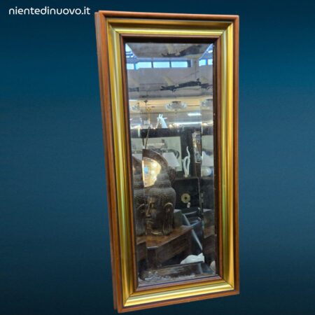 Specchio da parete incorniciato con lavorazione a bisello formato 27x56