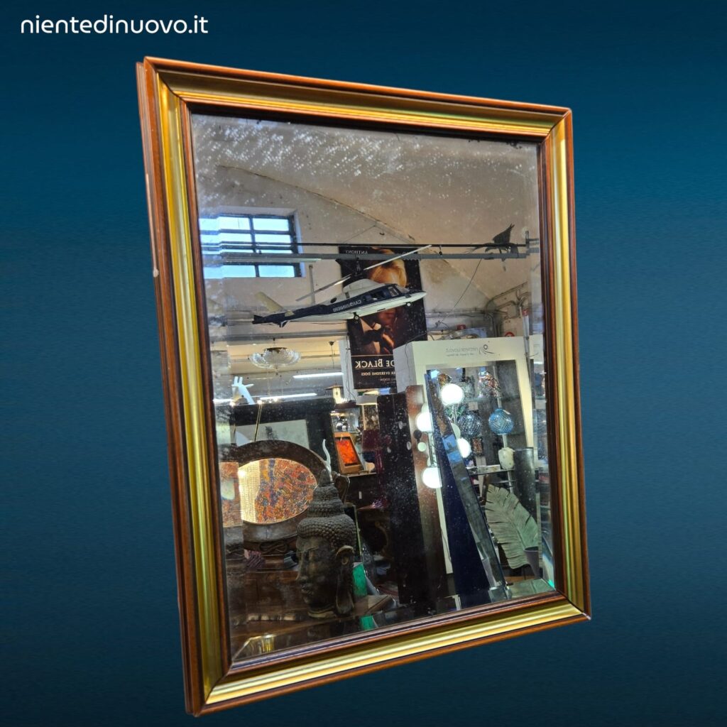 Specchio rettangolare incorniciato con lavorazione a bisello dimensioni 55x70