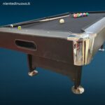 Tavolo da carambola moderno NG Biliardi con tappeto nero completo di biglie e stecca