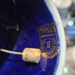 Collezione di campanelle in vetro ceramica metallo e terracotta di diverse dimensioni