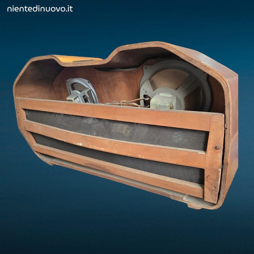 Radio d’epoca Fortuna mod 249 con mobile scenografico e componenti originali completi