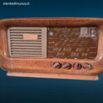 Radio d’epoca Kennedy K 641 in radica con forma bombata e valvole originali