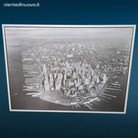 Stampa fotografica incorniciata di Manhattan vista dall’alto anni 30 attribuita a Philip Gendreau