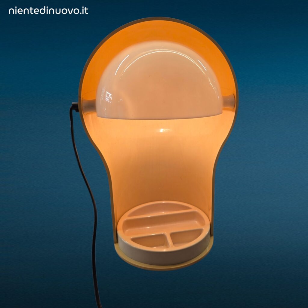 Lampada da tavolo Telegono in plastica con vaschetta anni Sessanta