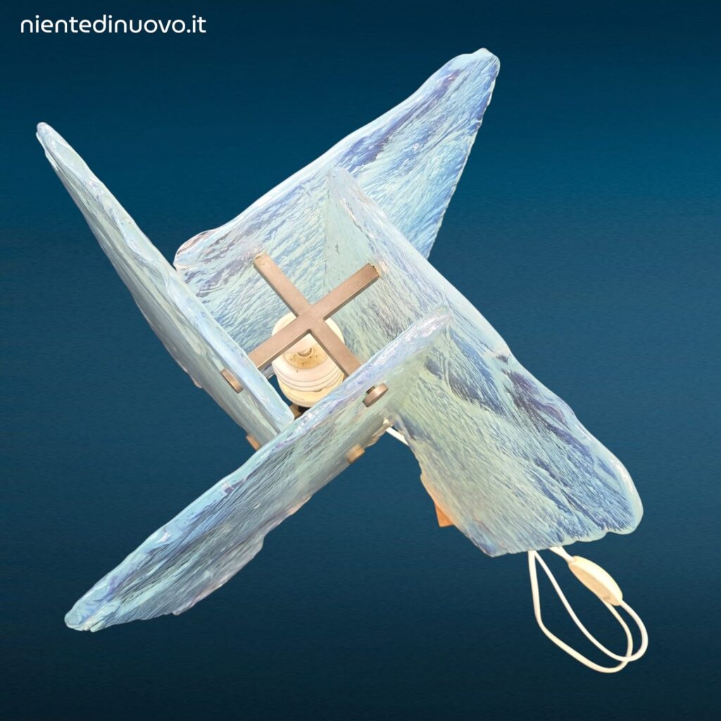 Lampada da tavolo anni 60 in vetro di Murano opalescente attribuita a Carlo Nason