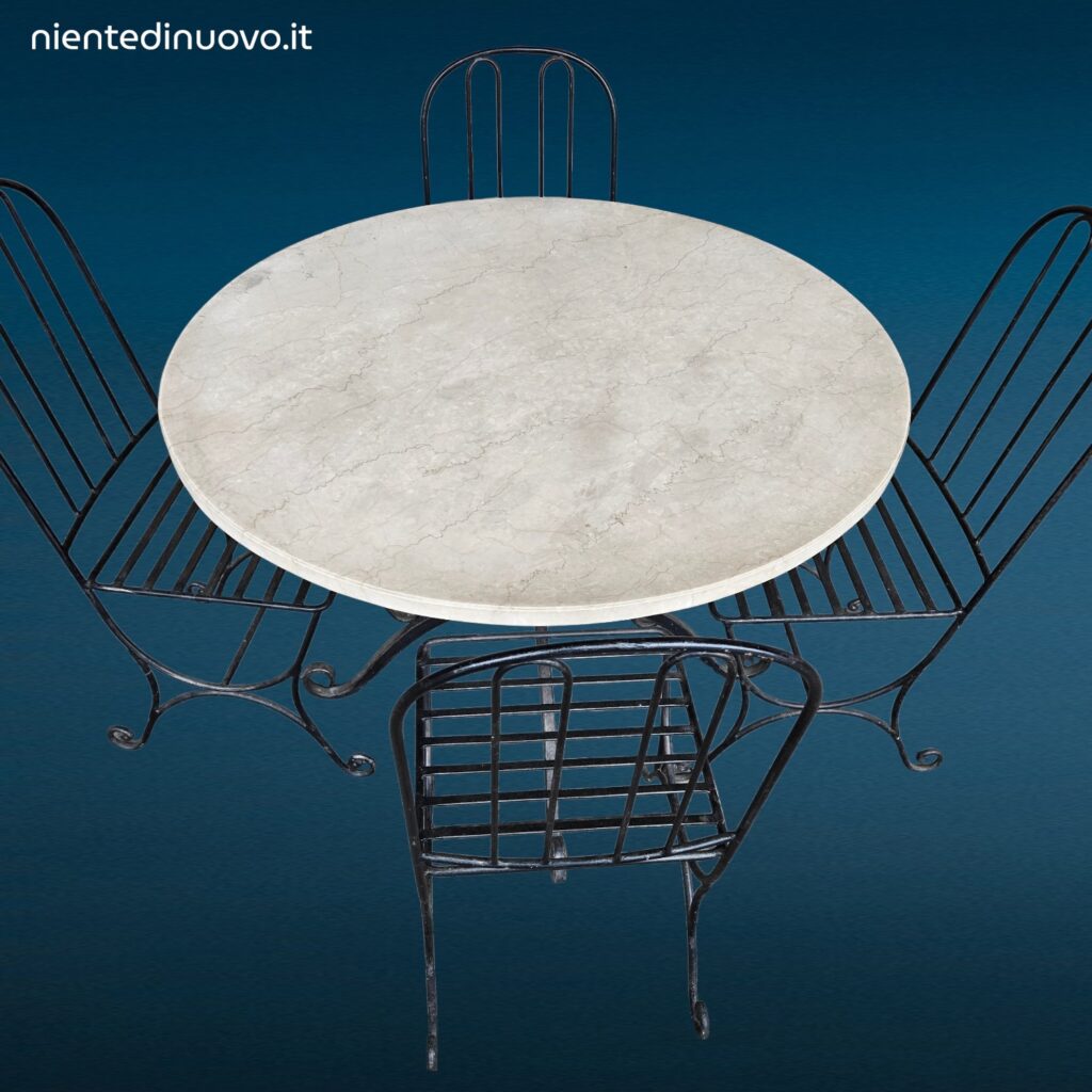 Set da giardino in ferro battuto pieno con tavolo rotondo piano in marmo diametro 110 cm e quattro sedie abbinate