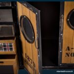Credenza industrial style in metallo con ante e cassetti, stile vintage