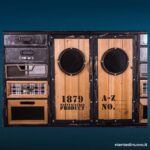 Credenza industrial style in metallo con ante e cassetti, stile vintage