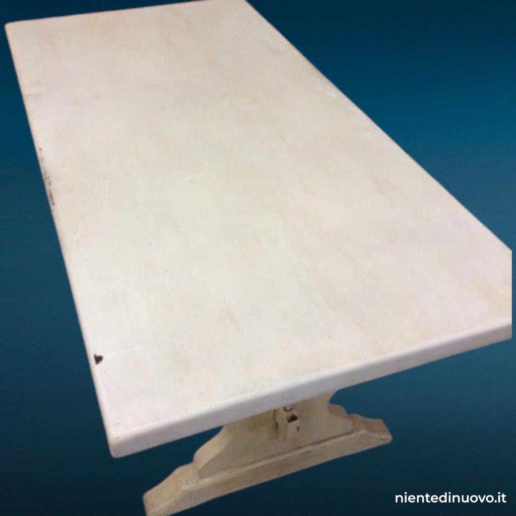 Tavolo fratino decapato bianco in legno di abete massello, stile rustico provenzale