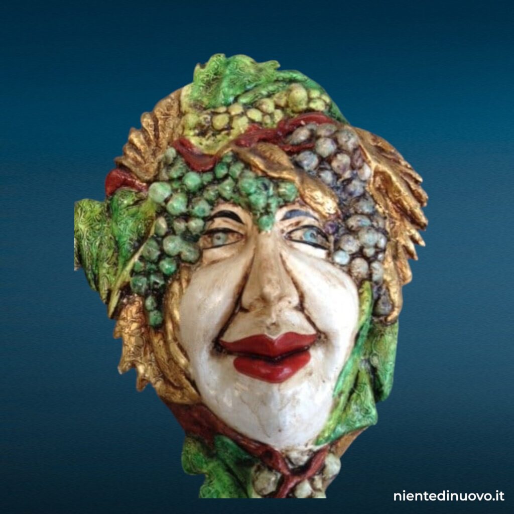 Maschera veneziana artigianale in cartapesta decorata