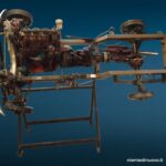 37377.jpg Motore sezionato da autoscuola Fiat 1100 su piedistallo