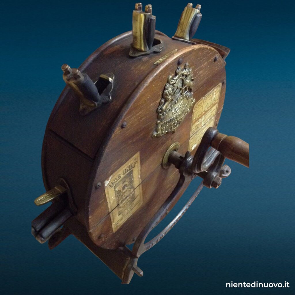 Antica macchina inglese lucidacoltelli di fine '800 prodotta dalla ditta Kent, modello 27990.