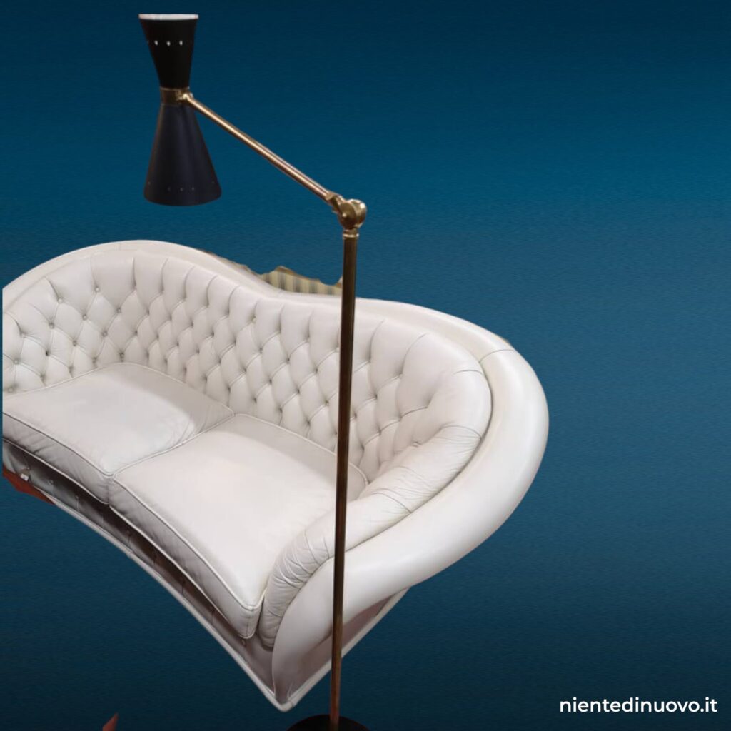 Lampada a piantana in ottone anni 60 in stile Stilnovo