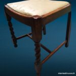 39677_3.jpg Set di 4 sedie inglesi in rovere massello fine Ottocento, ritappezzate