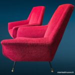 04376_5.jpg Poltrona anni '60 tessuto rosso gambe nere puntali dorati - immagine aggiuntiva 6