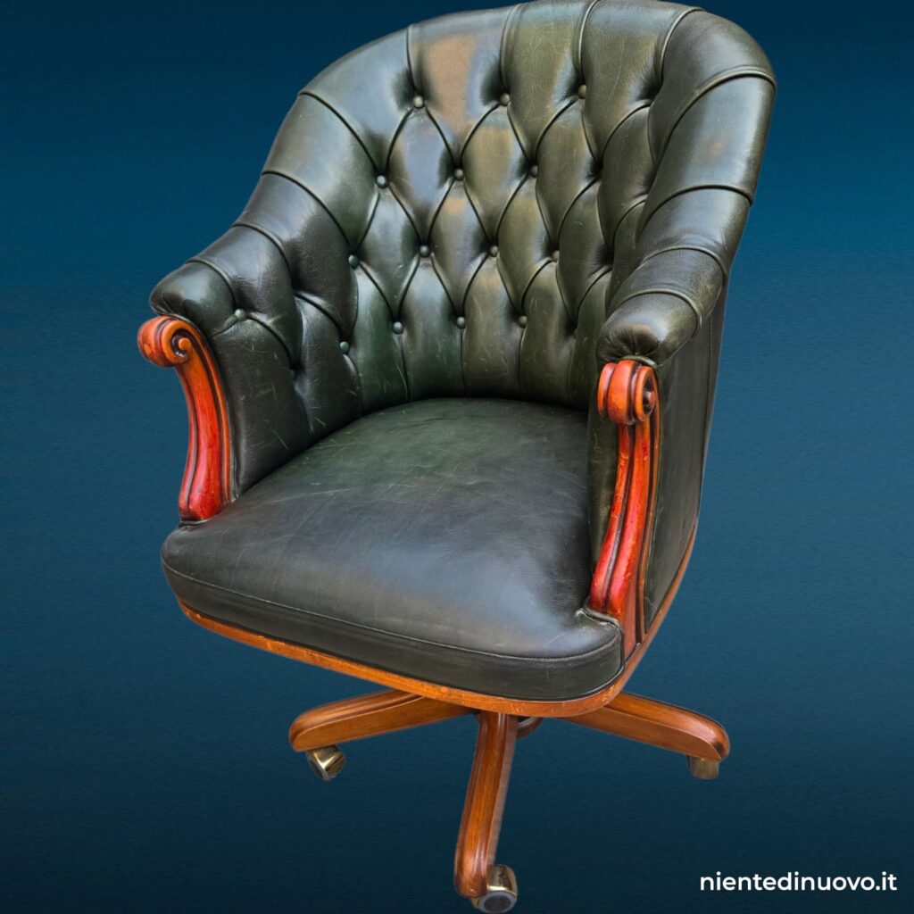 Poltrona Captain Chesterfield in pelle verde con base a rotelle - immagine aggiuntiva 2