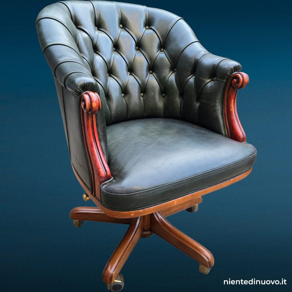 Poltrona Captain Chesterfield in pelle verde con base a rotelle - immagine aggiuntiva 4