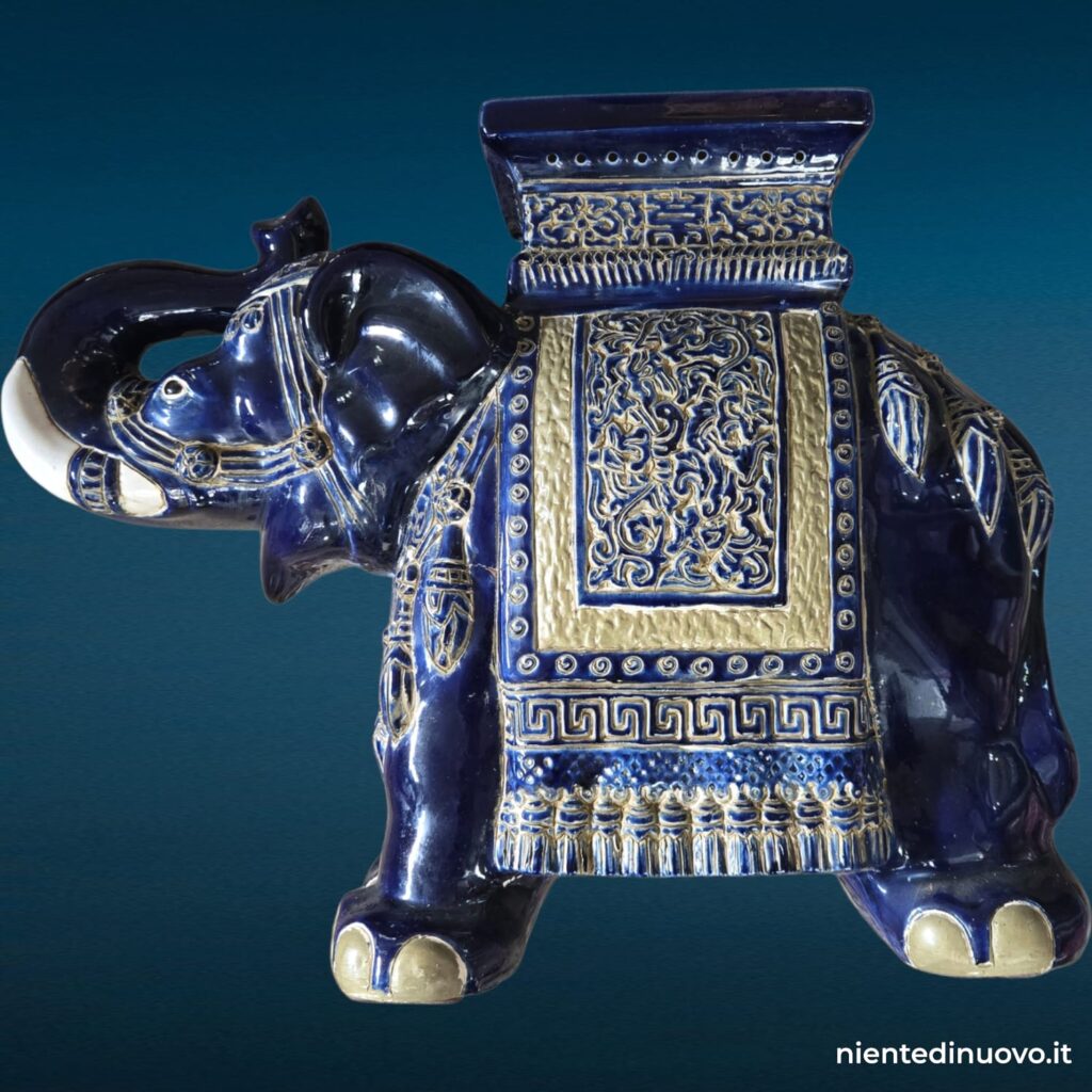 Elefante decorativo in ceramica blu cobalto e oro - immagine aggiuntiva 7