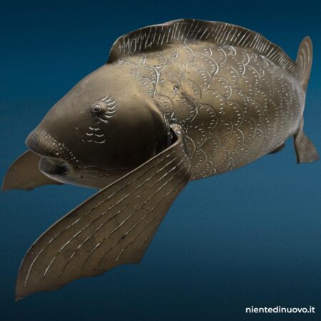 Scultura pesce Koi in ottone 40 cm con patina - immagine aggiuntiva 2