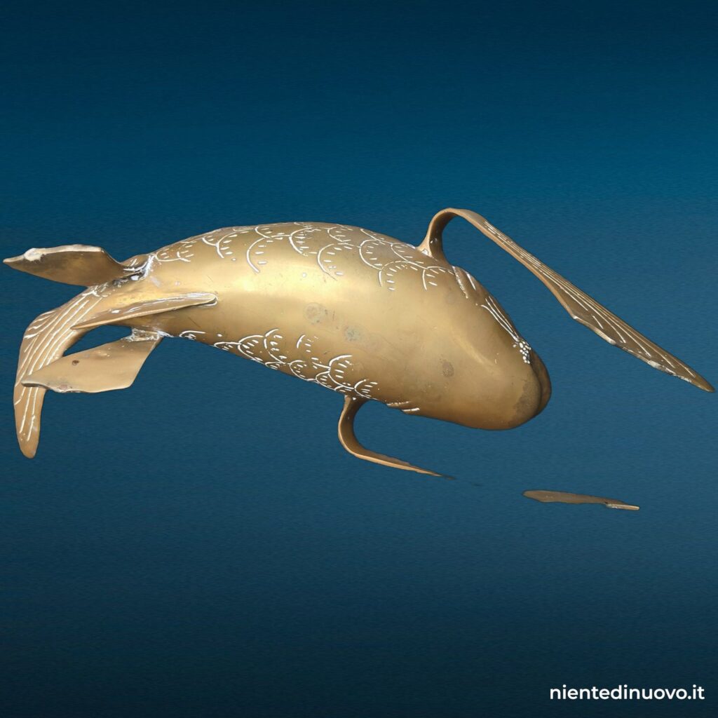 Scultura pesce koi in ottone 32 cm con patina - immagine aggiuntiva 6
