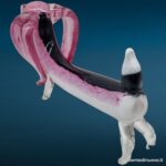 Scultura di bassotto in vetro rosa e nero - immagine aggiuntiva 6