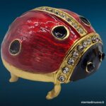 Portagioie a forma di coccinella in metallo smaltato - immagine aggiuntiva 2