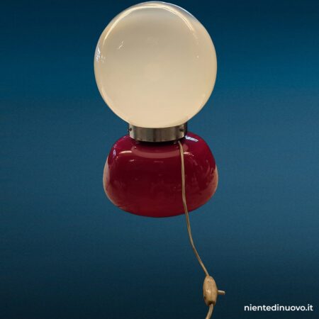 Lampada da tavolo in vetro rossa e bianca anni 70 - immagine aggiuntiva 2
