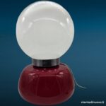 Lampada da tavolo in vetro rossa e bianca anni 70 - immagine aggiuntiva 4